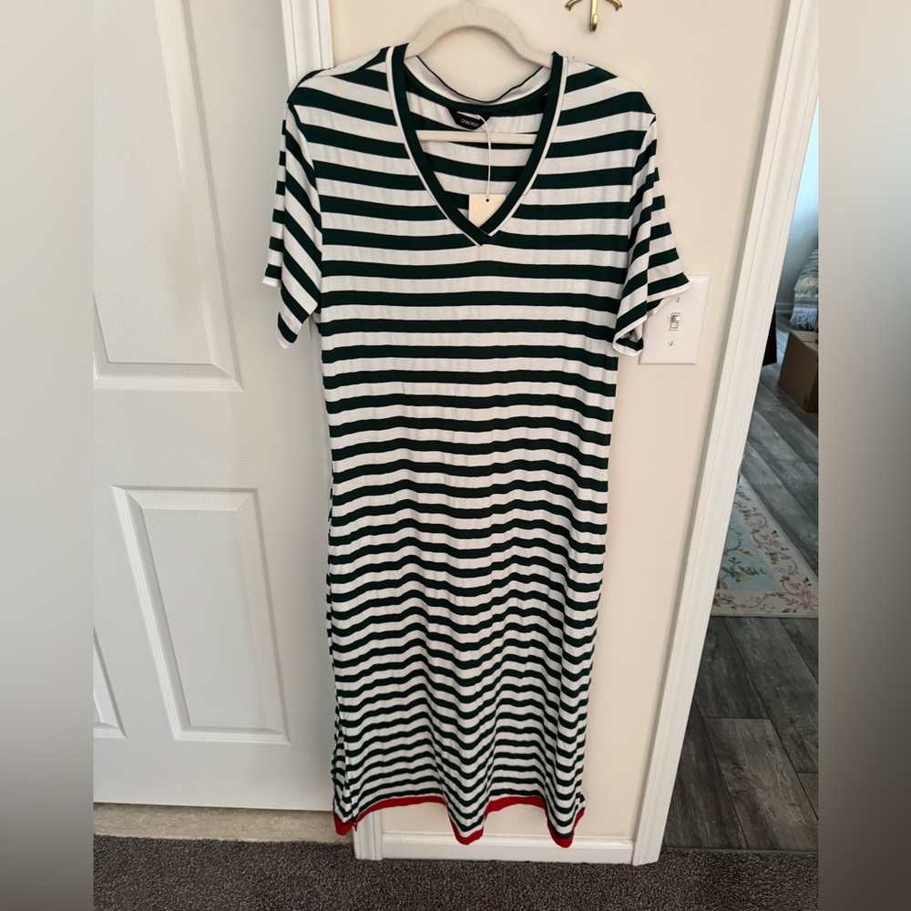 Green stripe maxi t shirt dress